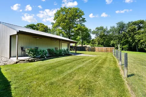 Exterior - 3132 Timberview Dr, Cincinnati, OH 45211 photo 14 of 20