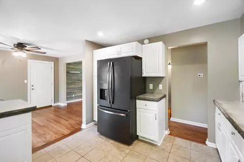Entry Way - 3132 Timberview Dr, Cincinnati, OH 45211 photo 1 of 2