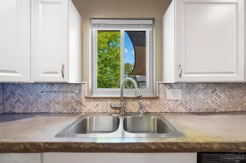 Kitchen - 3132 Timberview Dr, Cincinnati, OH 45211 photo 1 of 2