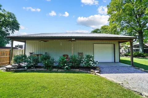 Exterior - 3132 Timberview Dr, Cincinnati, OH 45211 photo 16 of 20