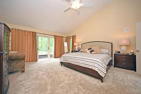 Bedroom - 7811 Hopper Rd, Cincinnati, OH 45255 photo 1 of 7