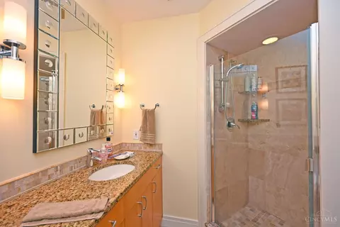 Bath - 7811 Hopper Rd, Cincinnati, OH 45255 photo 5 of 7
