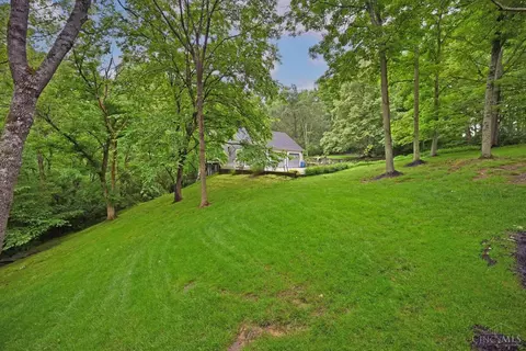 Exterior - 7811 Hopper Rd, Cincinnati, OH 45255 photo 10 of 13