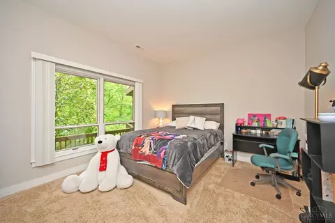 Bedroom - 7811 Hopper Rd, Cincinnati, OH 45255 photo 5 of 7