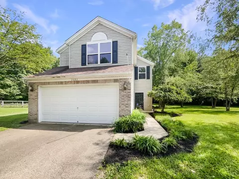 2083 Wood Brook Ct, Loveland, OH 45140