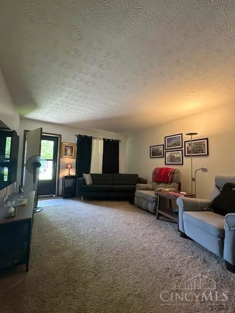 2470 Trinity, Middletown, OH 45044 photo 2