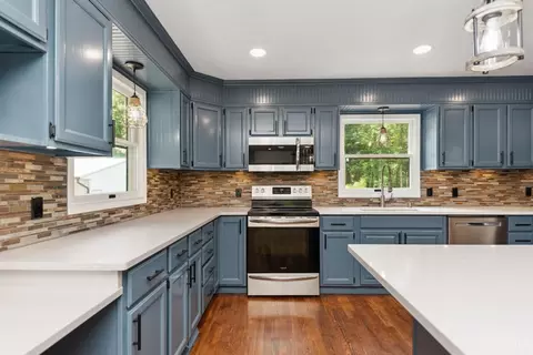 Kitchen - 6275 Mcmullen Rd, Lynchburg, OH 45142 photo 3 of 6