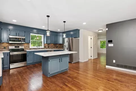 Kitchen - 6275 Mcmullen Rd, Lynchburg, OH 45142 photo 2 of 6
