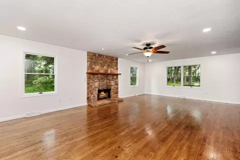 Living - 6275 Mcmullen Rd, Lynchburg, OH 45142 photo 3 of 10