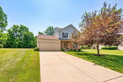 3324 Whispering Trees Dr, Amelia, OH 45102