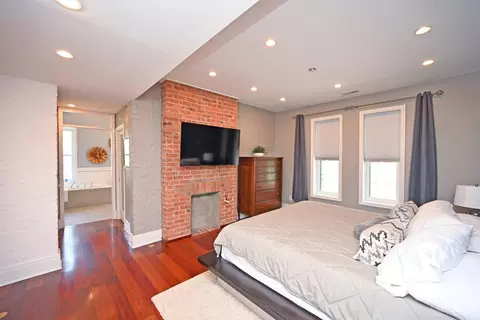 Bedroom - 932 Morris St, Cincinnati, OH 45206 photo 1 of 11