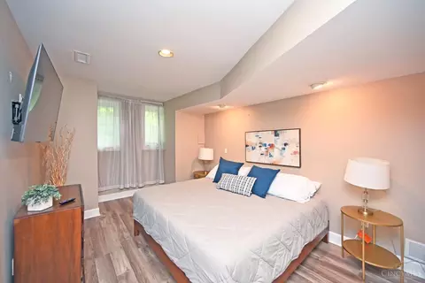 Bedroom - 932 Morris St, Cincinnati, OH 45206 photo 9 of 11