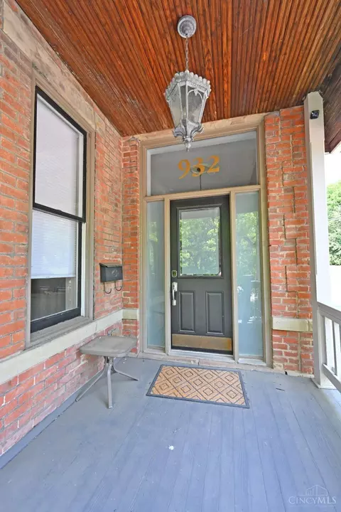 Exterior - 932 Morris St, Cincinnati, OH 45206 photo 4 of 11