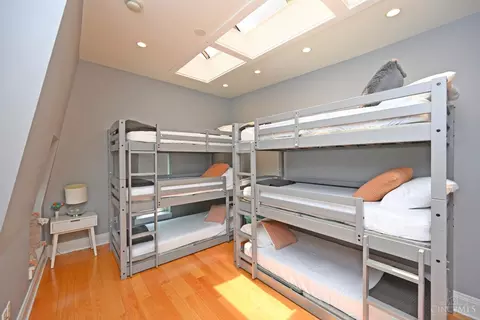 Bedroom - 932 Morris St, Cincinnati, OH 45206 photo 5 of 11