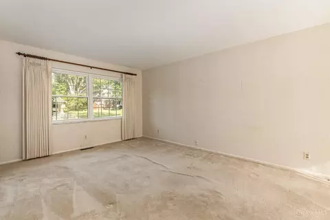 Living - 1677 Hilltree Dr, Cincinnati, OH 45255 photo 8 of 9