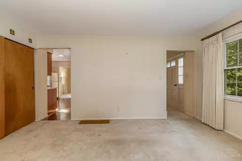 Living - 1677 Hilltree Dr, Cincinnati, OH 45255 photo 4 of 9