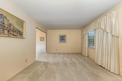 Living - 1677 Hilltree Dr, Cincinnati, OH 45255 photo 3 of 9