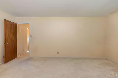 Bedroom - 1677 Hilltree Dr, Cincinnati, OH 45255 photo 7 of 9