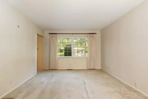 Living - 1677 Hilltree Dr, Cincinnati, OH 45255 photo 7 of 9