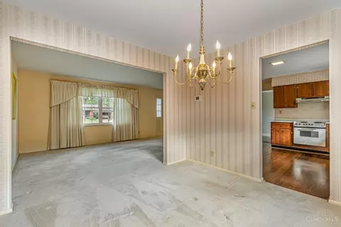 Dining - 1677 Hilltree Dr, Cincinnati, OH 45255 photo 2 of 3