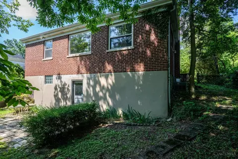 Exterior - 1324 Custer Ave, Cincinnati, OH 45298 photo 10 of 13