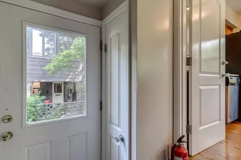 Entry Way - 1324 Custer Ave, Cincinnati, OH 45298 photo 3 of 3