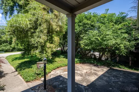 Exterior - 1324 Custer Ave, Cincinnati, OH 45298 photo 5 of 13