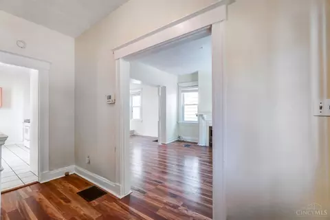 244 Helen St, Cincinnati, OH 45219 photo 4