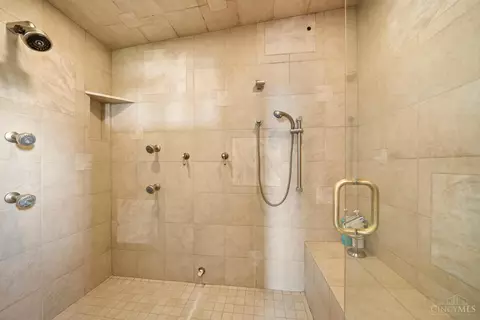 Bath - 1945 Madison Rd, Cincinnati, OH 45206 photo 6 of 9