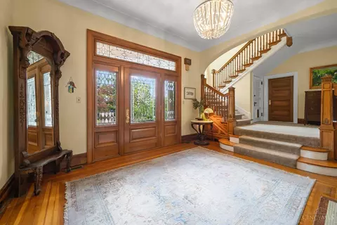 Entry Way - 1945 Madison Rd, Cincinnati, OH 45206 photo 1 of 8