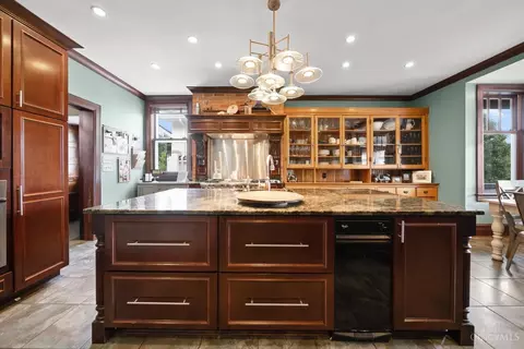 Kitchen - 1945 Madison Rd, Cincinnati, OH 45206 photo 5 of 9