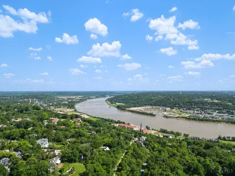 View/Area - 1945 Madison Rd, Cincinnati, OH 45206 photo 5 of 6