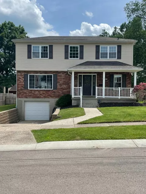 3413 Wheatcroft Dr, Cincinnati, OH 45239