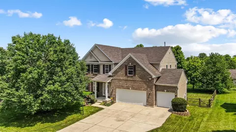 14 Ridge Wood Dr, Monroe, OH 45050