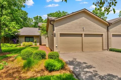 211 Miami Lakes Dr, Milford, OH 45150