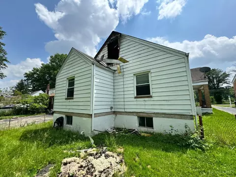 Exterior - 270 Caldwell Dr, Cincinnati, OH 45216 photo 5 of 8
