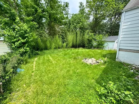 Exterior - 270 Caldwell Dr, Cincinnati, OH 45216 photo 4 of 8