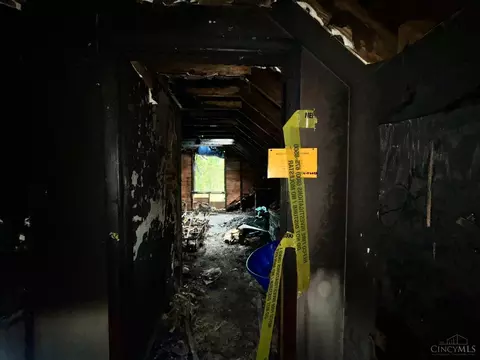 Entry Way - 270 Caldwell Dr, Cincinnati, OH 45216 photo 6 of 7