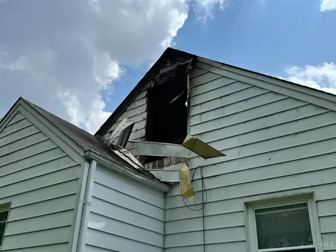 Exterior - 270 Caldwell Dr, Cincinnati, OH 45216 photo 6 of 8