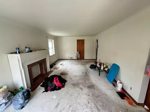 Living - 270 Caldwell Dr, Cincinnati, OH 45216 photo 1 of 4