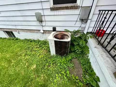 Exterior - 270 Caldwell Dr, Cincinnati, OH 45216 photo 3 of 8
