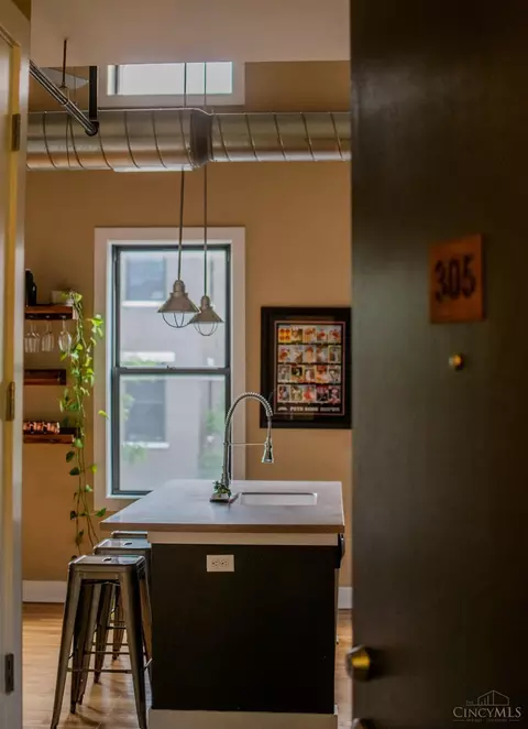 1432 Race St #305, Cincinnati, OH 45202