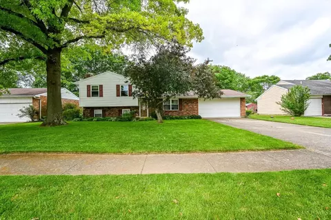 5751 Lake Erie Dr, Fairfield, OH 45014