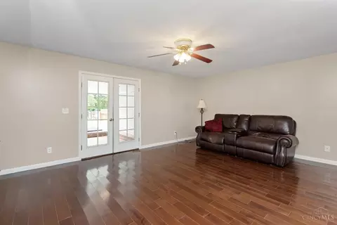 Living - 110 Douglas Cir, Georgetown, OH 45121 photo 5 of 7