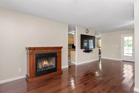 Living - 110 Douglas Cir, Georgetown, OH 45121 photo 3 of 7