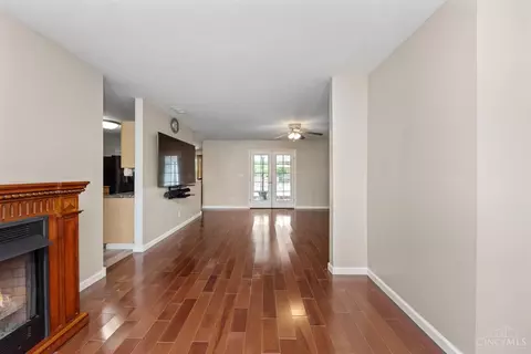 Living - 110 Douglas Cir, Georgetown, OH 45121 photo 4 of 7