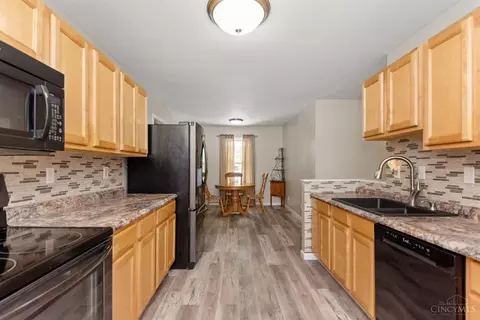 Kitchen - 110 Douglas Cir, Georgetown, OH 45121 photo 1 of 3