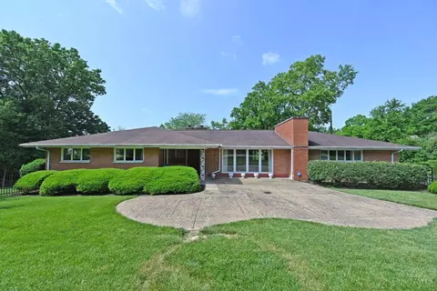55 Hillcrest Dr, Hamilton, OH 45013