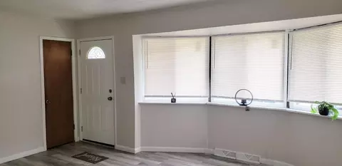 Entry Way - 2005 Teralta Cir, Cincinnati, OH 45211 photo 1 of 1