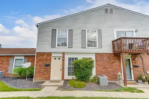 11 Milky Way Ct, Fairfield, OH 45014